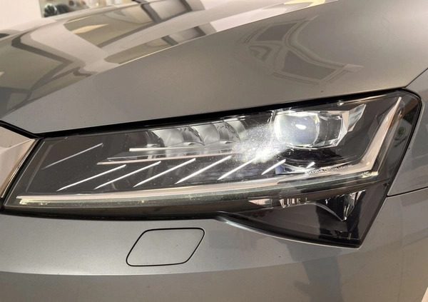 Skoda Superb cena 113500 przebieg: 118549, rok produkcji 2019 z Kunów małe 172